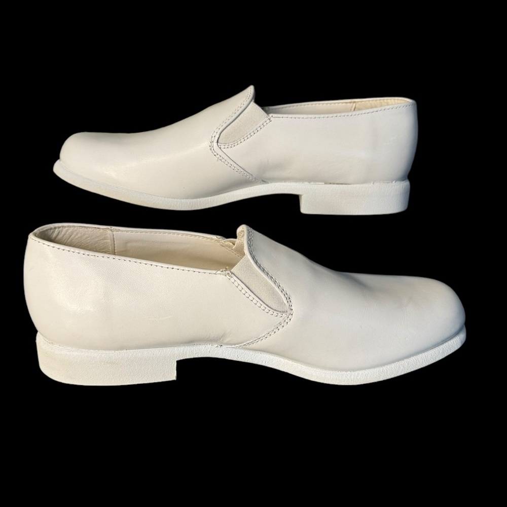 NEW women’s comfort nurse shoes size 9